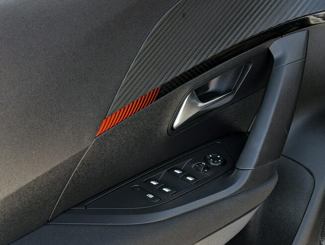 PEUGEOT 2008 PureTech 130 Allure