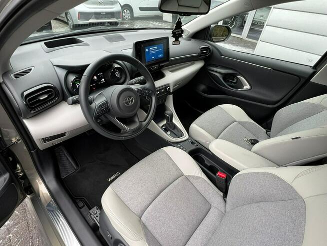 Toyota Yaris 1.5 Hybryda Bogata Jak nowa Grzane fotele Kamera