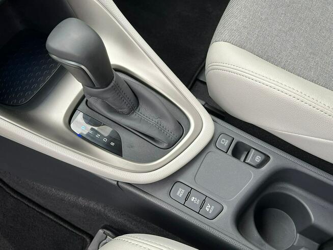 Toyota Yaris 1.5 Hybryda Bogata Jak nowa Grzane fotele Kamera