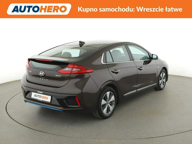 Hyundai IONIQ Plug-In full LED jasne skóry klima auto grzane fotele navi kamera