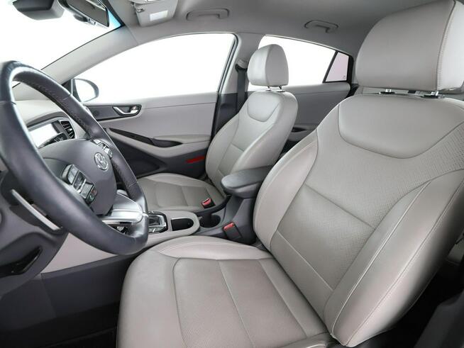 Hyundai IONIQ Plug-In full LED jasne skóry klima auto grzane fotele navi kamera