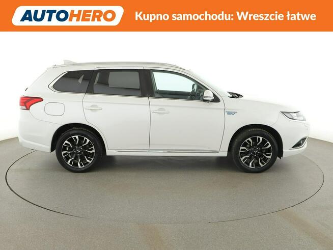 Mitsubishi Outlander PHEV 4x4 skopra full LED navi klima auto szyberdach kamera 360