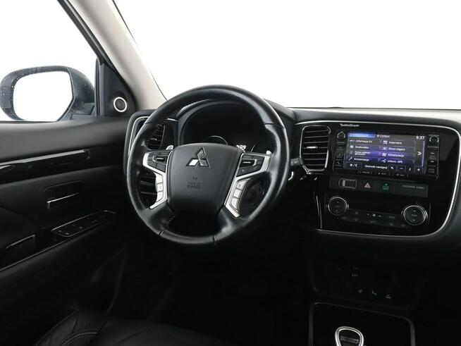 Mitsubishi Outlander PHEV 4x4 skopra full LED navi klima auto szyberdach kamera 360