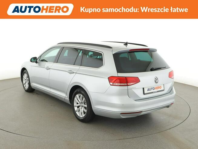 Volkswagen Passat Comfortline 150KM navi PDC grzane fotele ACC climatronic