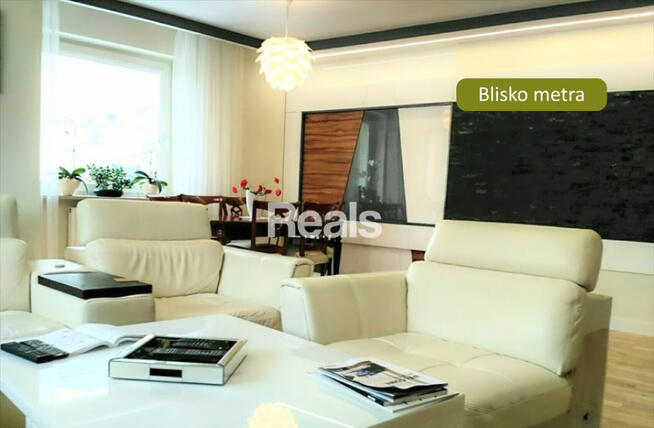 Trzypoziomowe w apartamentowcu