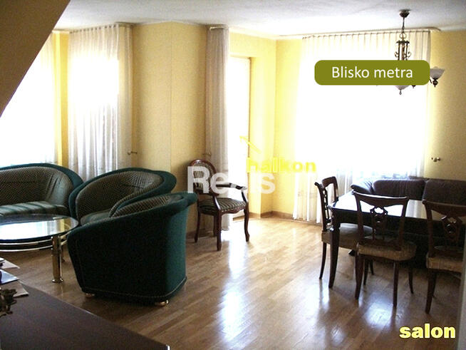 Trzypoziomowe w apartamentowcu