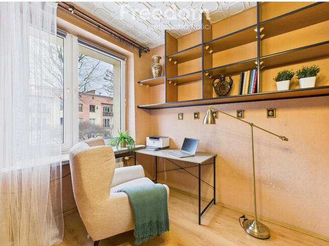 Klimatyczne mieszkanie z balkonem na 1. piętrze