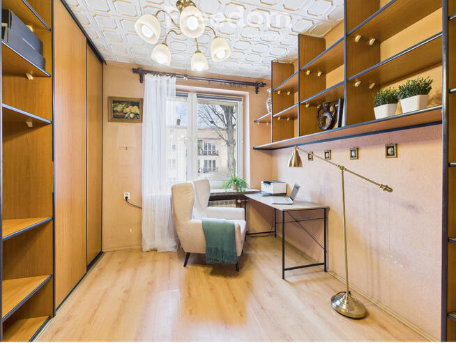 Klimatyczne mieszkanie z balkonem na 1. piętrze