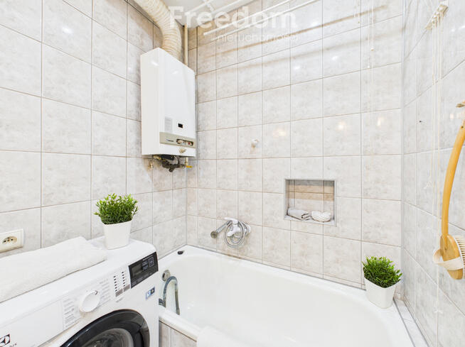 Klimatyczne mieszkanie z balkonem na 1. piętrze