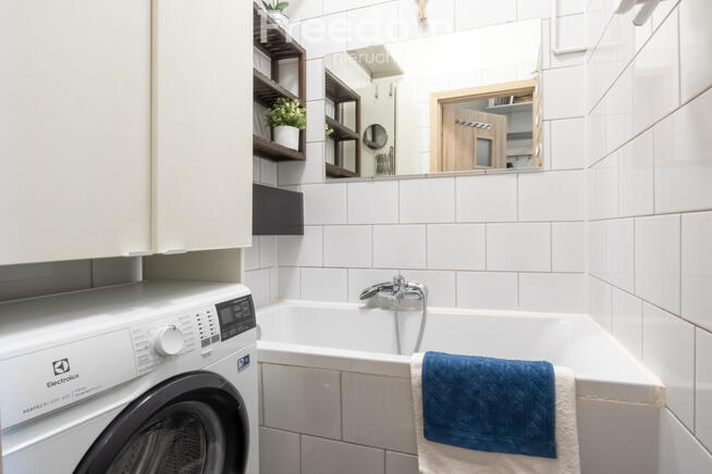 Nowość! 3 pokoje na Warszawskim Śródmieściu, 53 m2