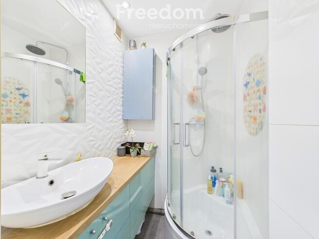 * 4 pokoje * winda * do wejścia * garderoba *