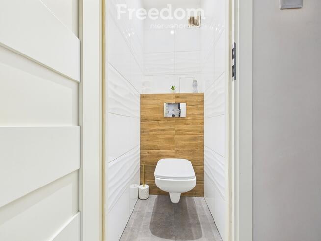 * 4 pokoje * winda * do wejścia * garderoba *