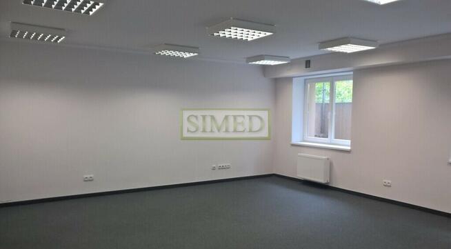 Zabytkowa kamienicarecepcja,dostęp24h,niski parter