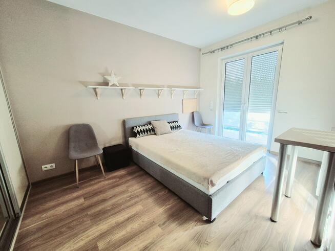 Wynajmę 2 pokoje 60m2 z tarasem. Ogrody