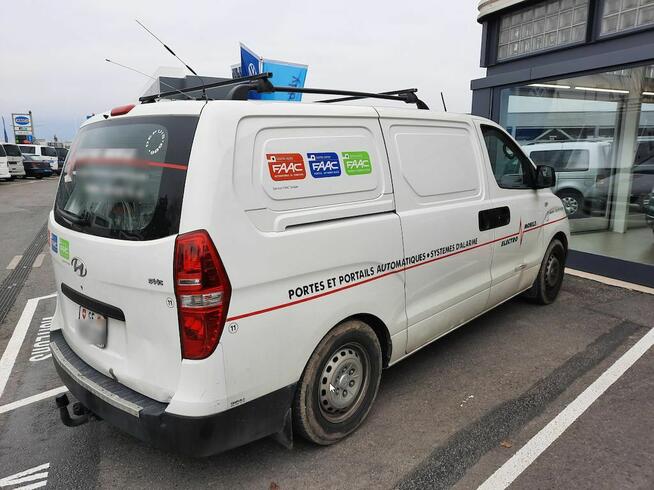 Hyundai H1 bus z małym przebiegiem