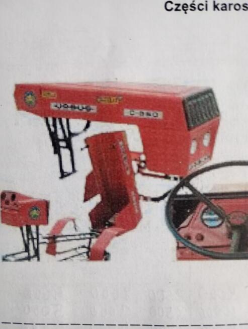 Części karoseryjne do ciągnika.