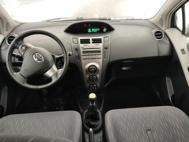 Toyota Yaris 1.3 benzyna z Niemiec klima