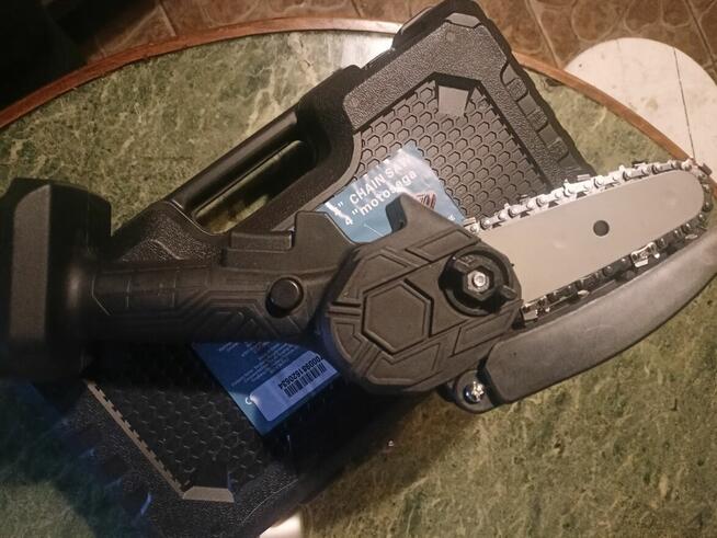 Ręczną piłę akumulatorową sprzedam