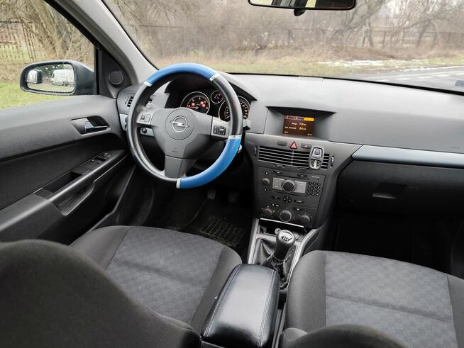 Opel Astra H 1.7 100KM 2004r