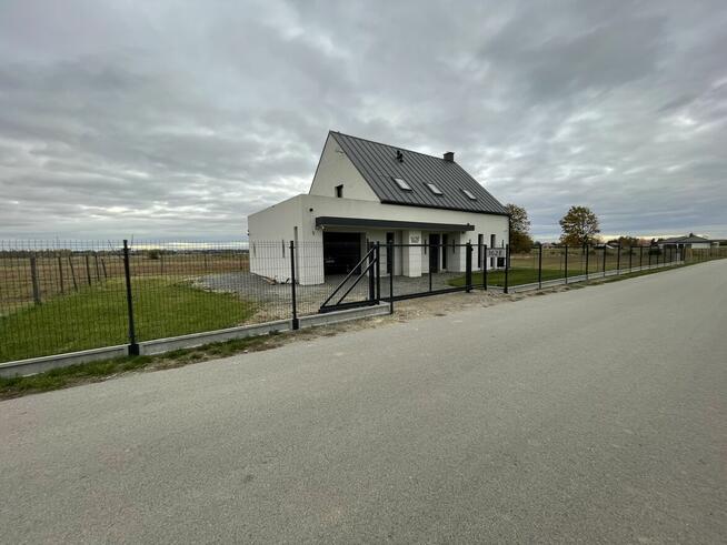 Dom z garażem do zamieszkania