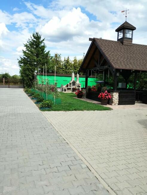 NOWOCZESNE GOSPODARSTWO O POW. 1,3 HA Z MŁODYM SADEM-MĄKOLNO