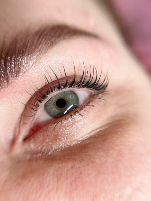 Laminacja brwi i rzęs