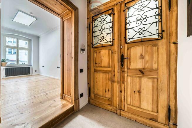 Lokal odrestaurowany 4 biura kamienica Wilda