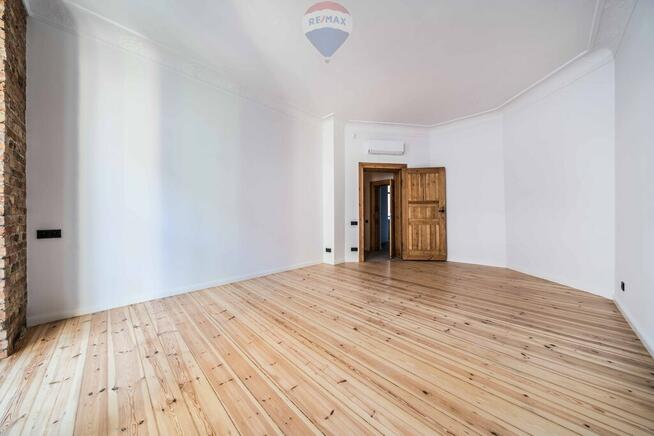 Lokal odrestaurowany 4 biura kamienica Wilda