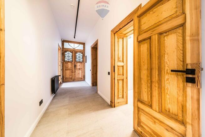 Lokal odrestaurowany 4 biura kamienica Wilda