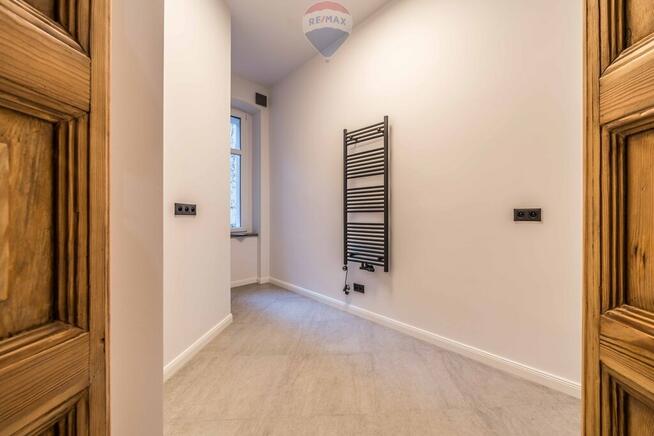 Lokal odrestaurowany 4 biura kamienica Wilda