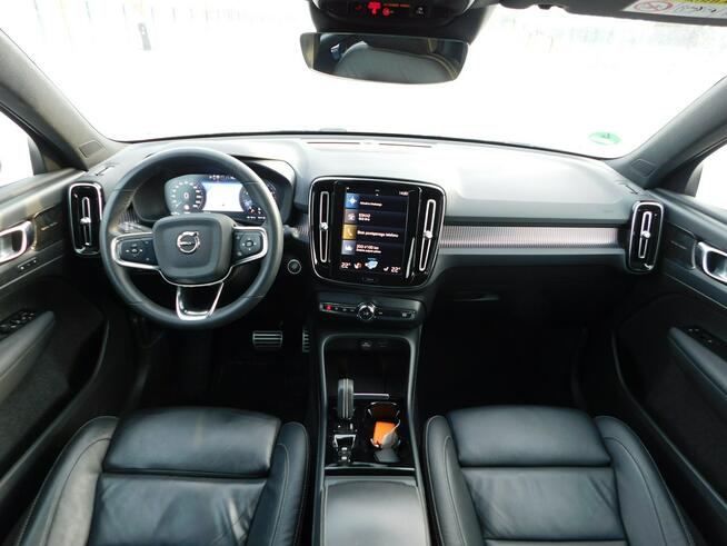 Volvo XC 40 2.0T R-Design z Gwarancją Model 2022r