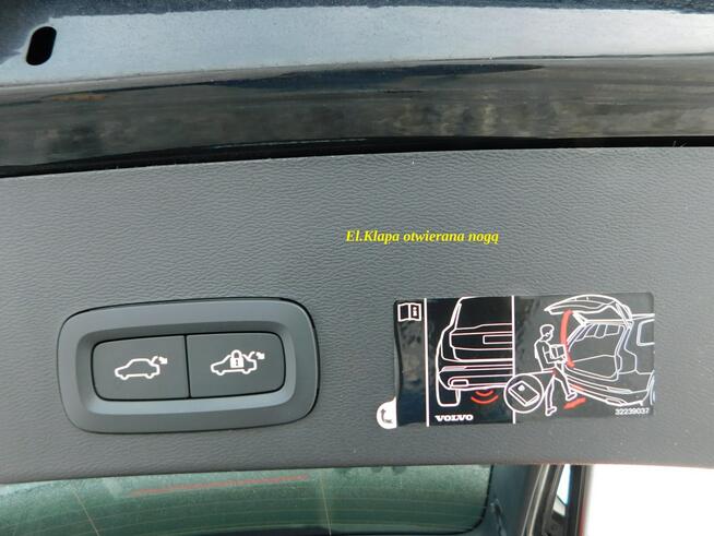 Volvo XC 40 2.0T R-Design z Gwarancją Model 2022r