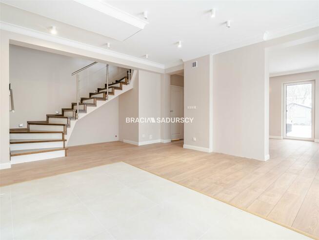 Dom Kraków Dębniki, Tyniec, Wielkanocna