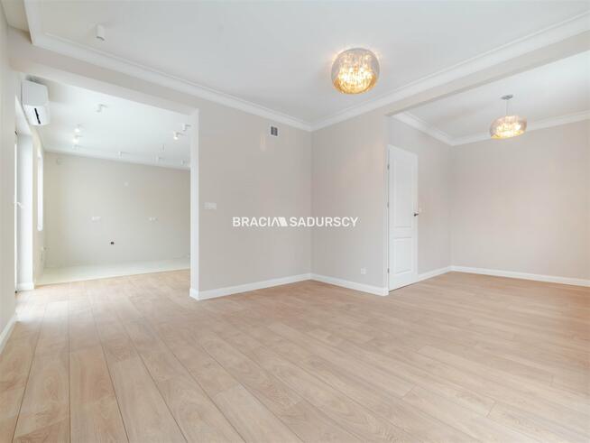 Dom Kraków Dębniki, Tyniec, Wielkanocna