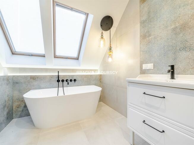 Dom Kraków Dębniki, Tyniec, Wielkanocna