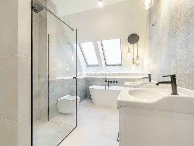 Dom Kraków Dębniki, Tyniec, Wielkanocna