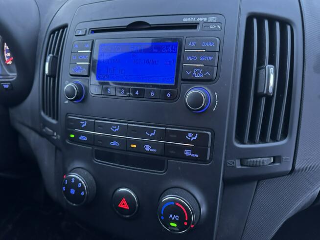 Hyundai i30 Niezawodna i mocna benzyna/LPG/Hak/Klimatyzacja/Isofix/Drugie opony