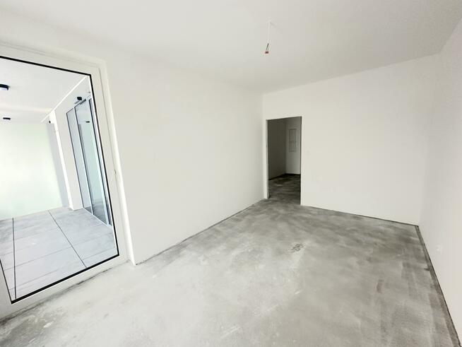 Nowy apartament w centrum Gdyni przy morzu , plaży i marinie.