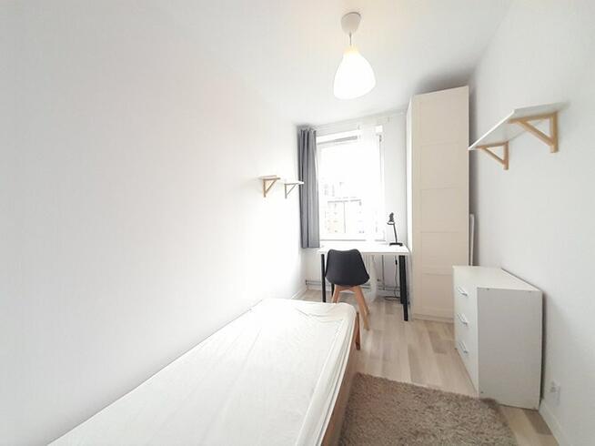 Niedurnego 2, Zawodzie, jasny pokój z Internetem