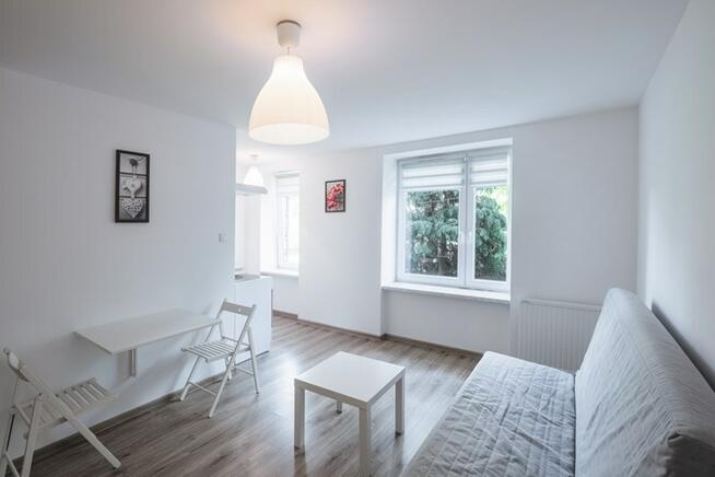 Armii Krajowej 100, Batory, jasna kawalerka