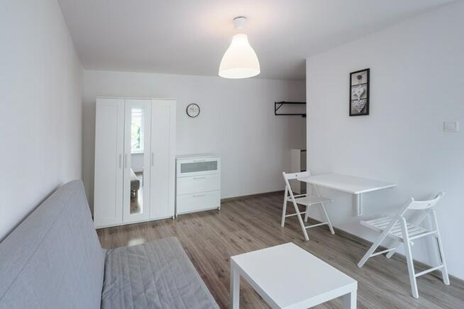 Armii Krajowej 100, Batory, jasna kawalerka