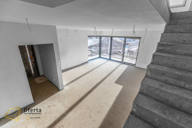 Dom Lublin Szerokie, Ustronna