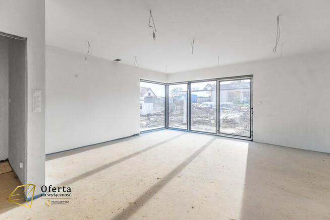 Dom Lublin Szerokie, Ustronna