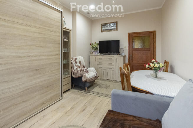 Trzy pokoje w centrum, lecz w spokojnym miejscu.