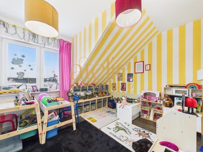 Przestronne 4 pokojowe mieszkanie!