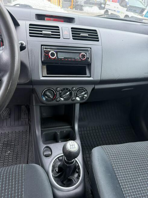 Suzuki Swift 1,3 benzyna z klimatyzacją i tempomatem Grzane fotele