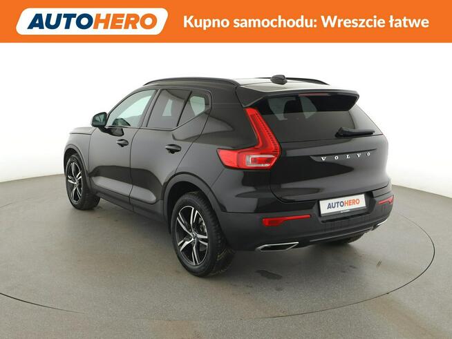 Volvo XC 40 R-Design, Automat, Panorama, Kamera, Navi, Podg.fotele