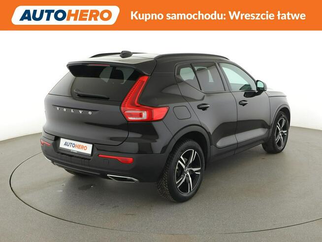 Volvo XC 40 R-Design, Automat, Panorama, Kamera, Navi, Podg.fotele