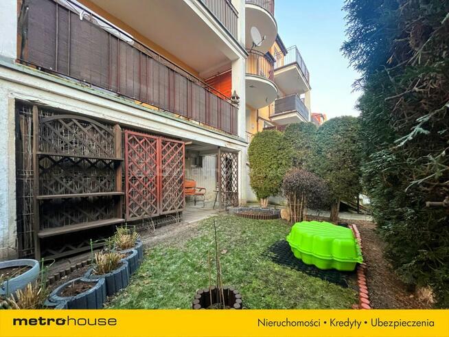 Mieszkanie z balkonem, ogródkiem i parkingiem