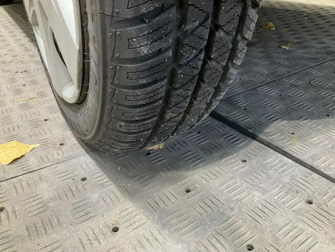 Toyota Aygo 5 drzwi, niski przebieg, klimatyzacja, isofix, nowe opony zimowe